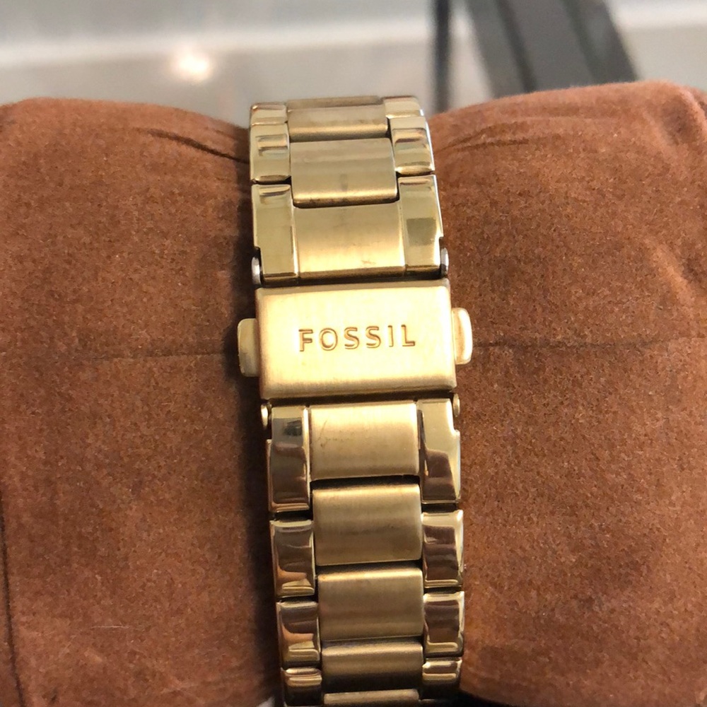 Fossil Watch - Picture 2 of 5